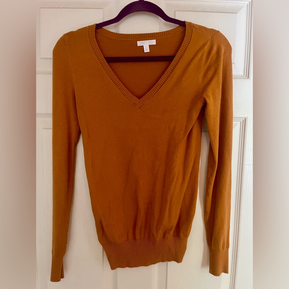 Abound V-Neck Orange Sweater XS